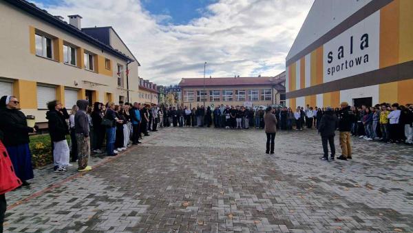 c0161179 2922 4773 a1cd 98f070c590d7