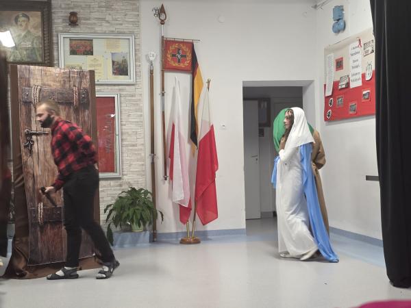 57ab8140 58f7 47ee a74c d07657bc796e