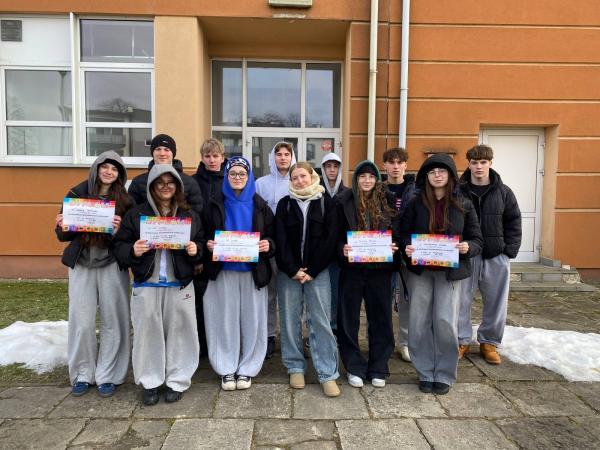 634863453 1621918532800640 8776014578639699376 n