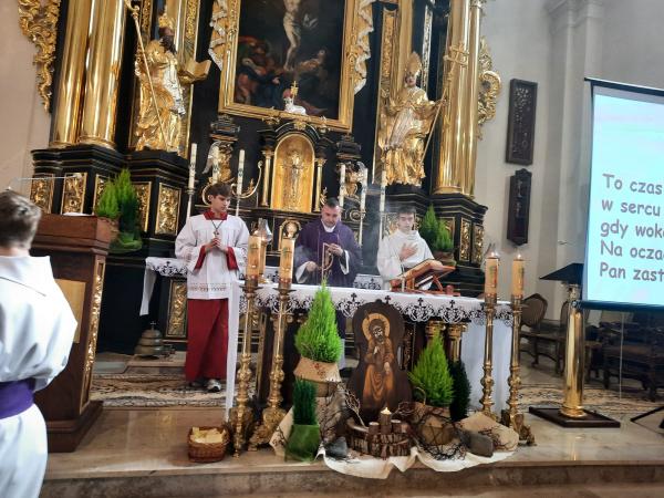 c579d107 027d 4f20 a7d5 1afd8d834b04