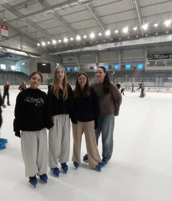 bab7f2a8 12ba 4526 b003 877446495b42 1a