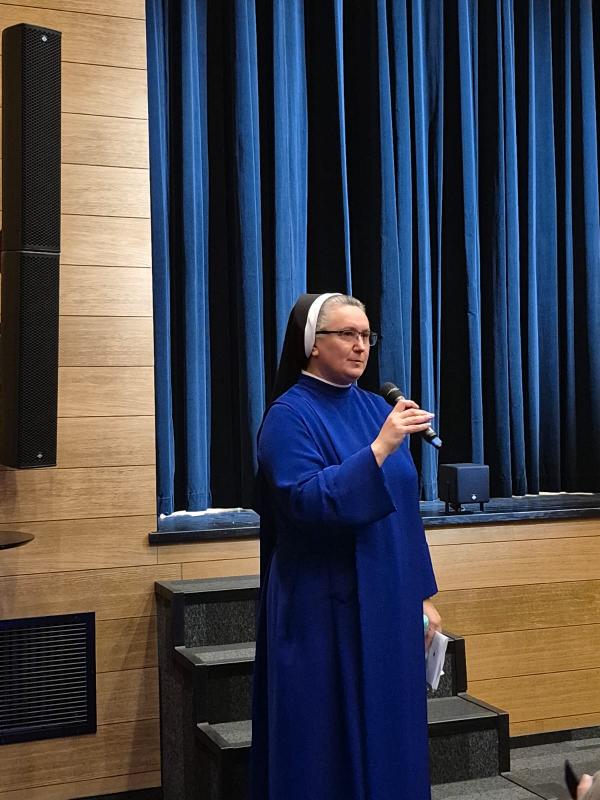 92c99d8c dbb1 429e 8113 3b4cb557cbf8